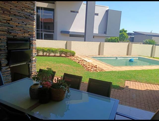5 BEDROOM PROPERTY TO RENT IN MIDSTREAM ESTATE